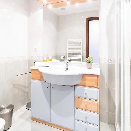 Tabakalera Luxury Center - Sshousing סן סבסטיאן